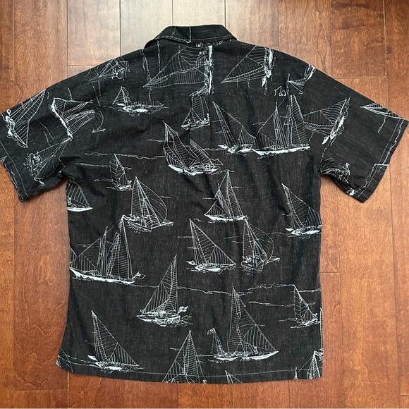 Cooke Street Honolulu Men’s Reverse Shirt, Black w/ Blue Sailboats, Size Large - Picture 9 of 14